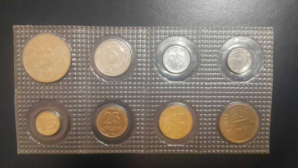 Аверс набору Обігові монети України 1996 року (поліетілен)