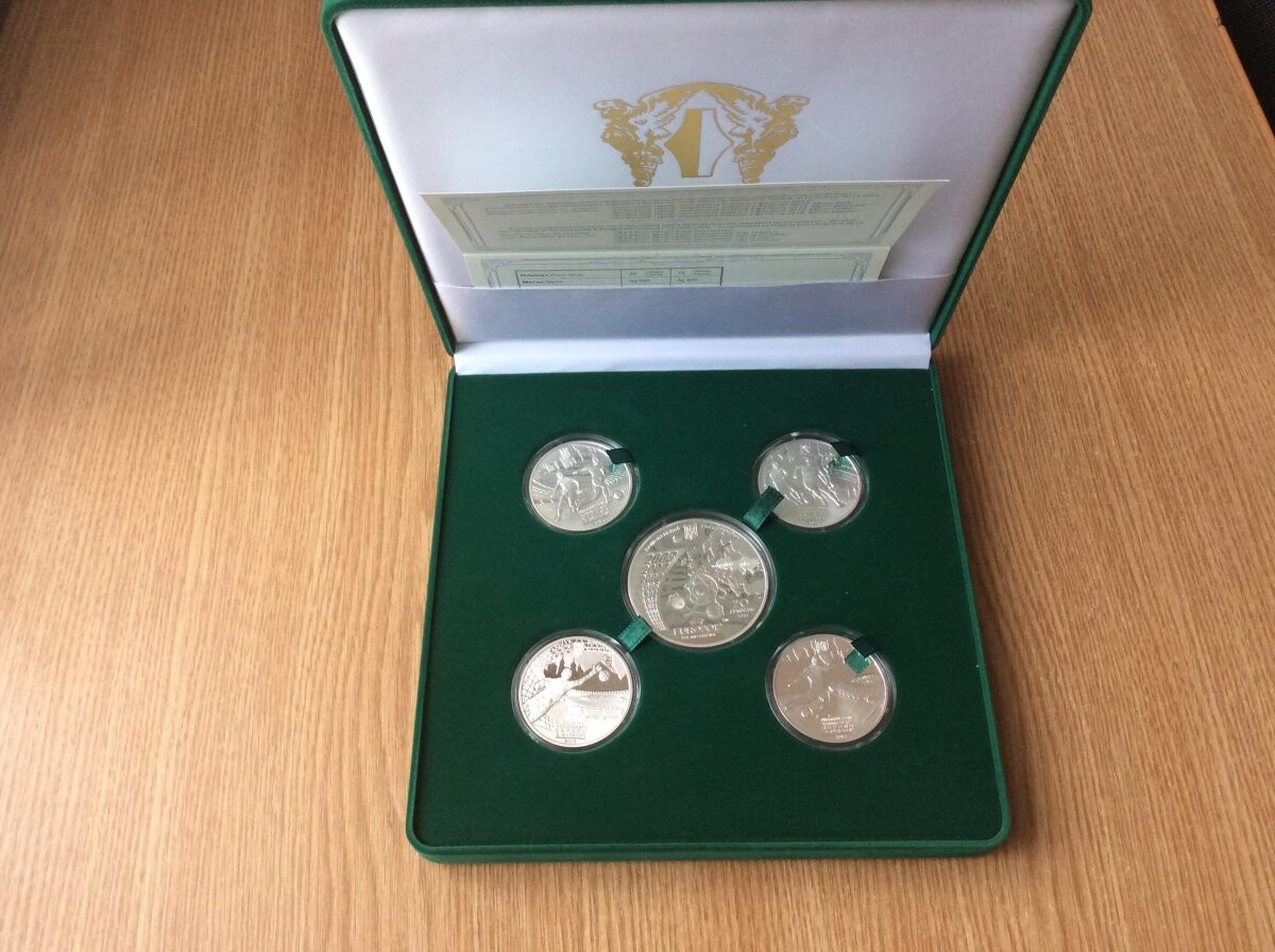 Аверс монеты Набор серебряных монет «Финальный турнир чемпионата Европы по футболу 2012»