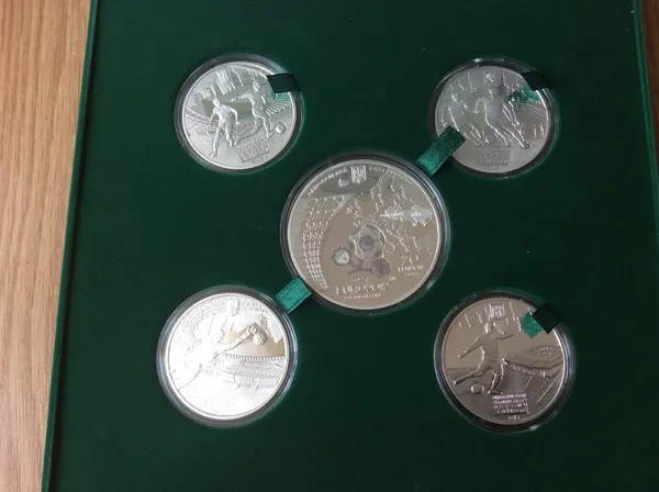 Реверс монети Набір срібних монет «Фінальний турнір чемпіонату Європи з футболу 2012»