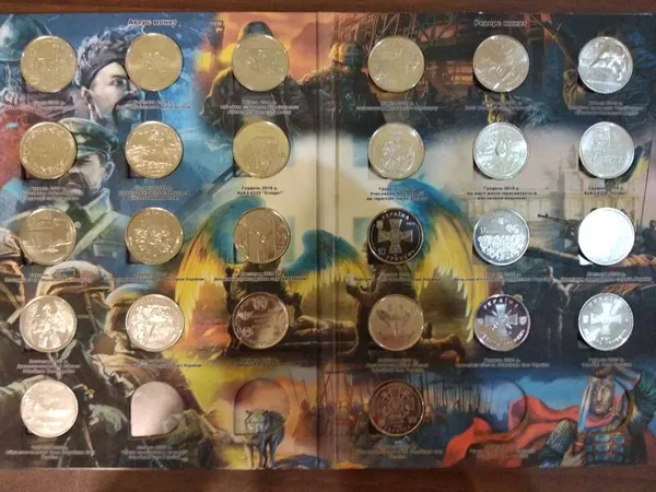 Продам сувенірну упаковку Збройні Сили України (укомплектована монетами 28 шт.номіналом 10 гривень) 1