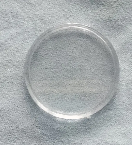 Продам капсули для монет.Є в наявності діаметром 24мм,26мм,27мм,28мм.Також діаметром  30мм,32мм.,33ммта 35мм. по ціні 7грн. 1