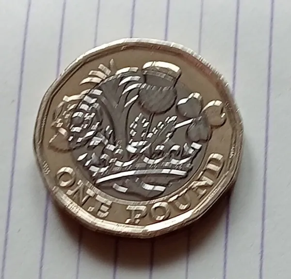 Продам 1 фунт2016р. Британія. 1