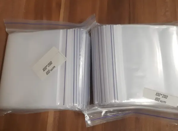 Продам зип-пакеты 100*200 мм ( 100 шт) , подходит под блистеры от монет ( типа Абсолютный, Оренек, Укр.мова и пр.) 1