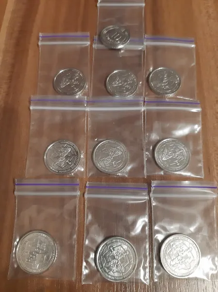 Продам монету Силы логистики ВС Украины ( 2024 г. ) в зиппакете. В капсуле цена- 20 грн. 1